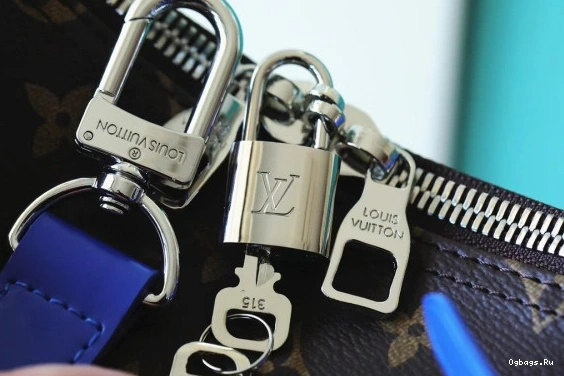 50 BANDOULIÈRE VUITTON KEEPALL LOUIS 0321